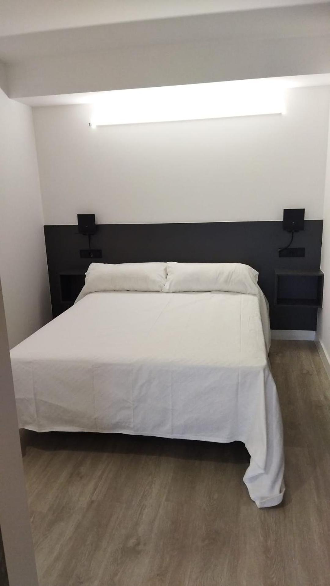 Apartamentos Dabarca กอมบาร์โร ภายนอก รูปภาพ