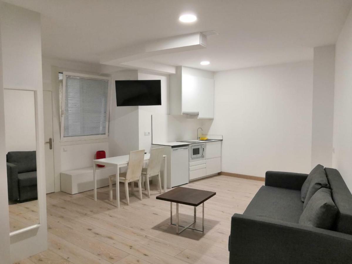 Apartamentos Dabarca กอมบาร์โร ภายนอก รูปภาพ