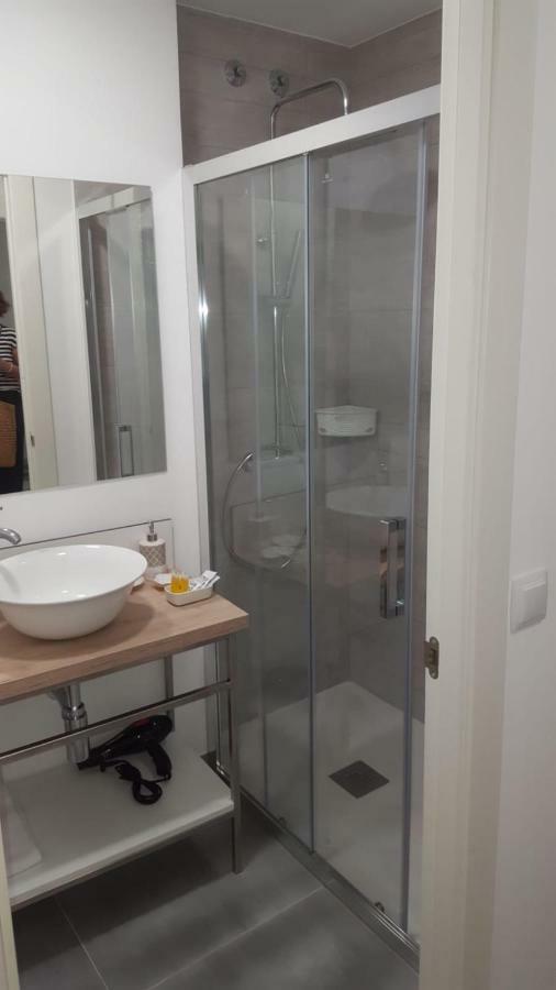 Apartamentos Dabarca กอมบาร์โร ภายนอก รูปภาพ
